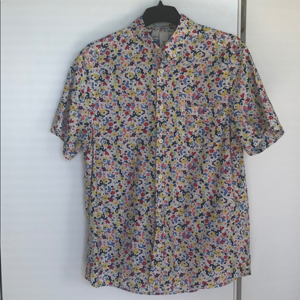 H&M Floral print short sleeve button down L